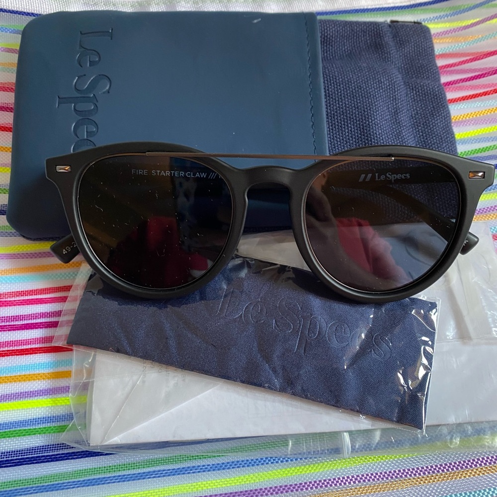 Lespecs Fire starter Polarized Sunglasses- matte black/smoke, Never Worn.